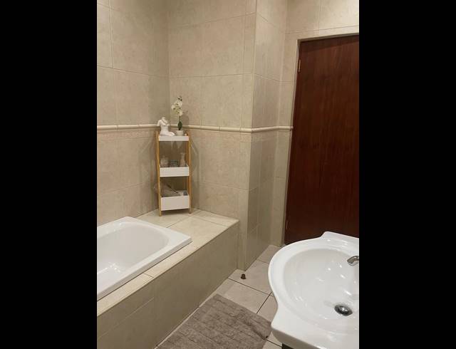 3 BEDROOM FREEHOLD FOR SALE IN PARKHAVEN
